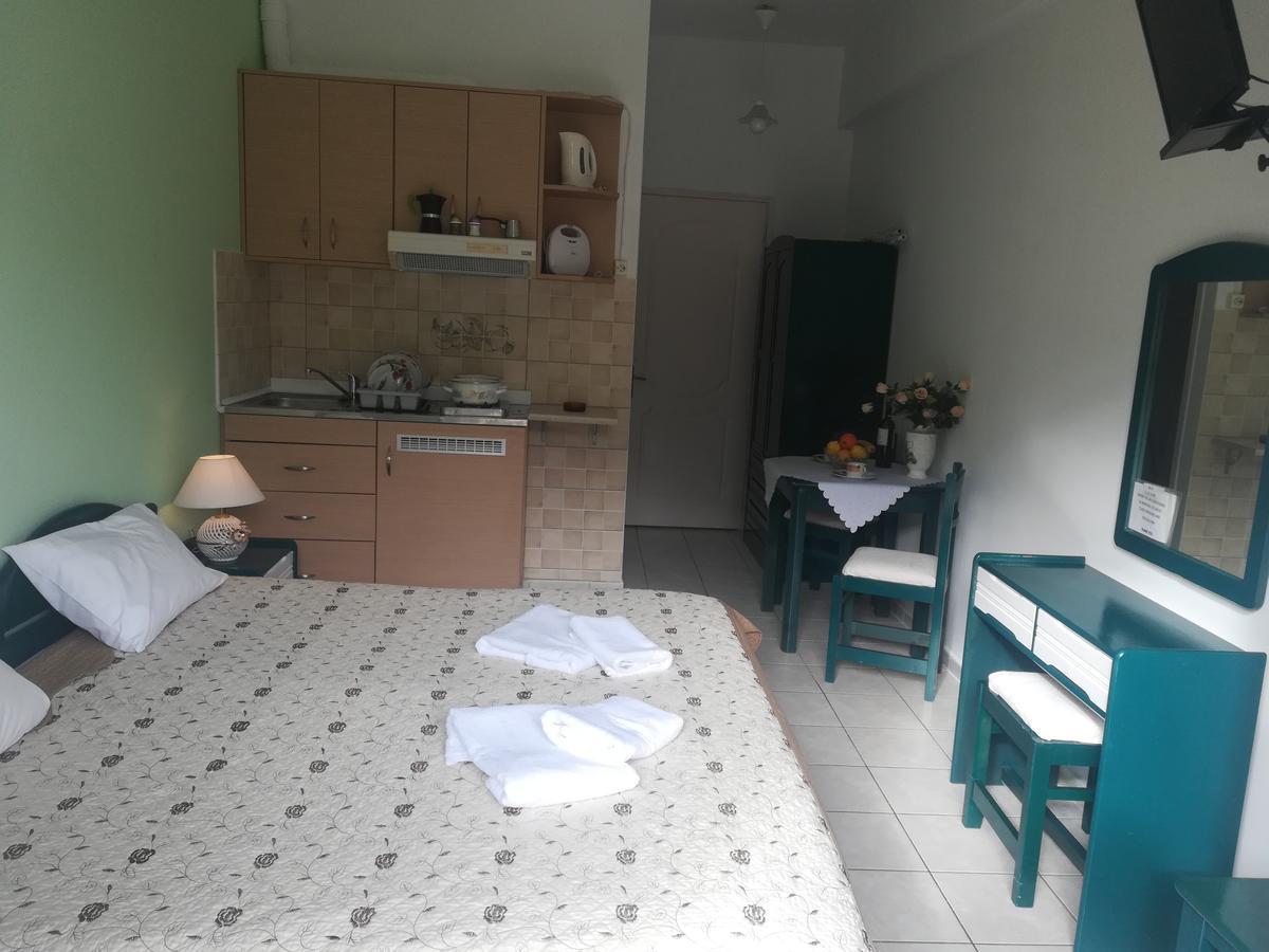 איה אפימיה Konstantinos Apartments מראה חיצוני תמונה