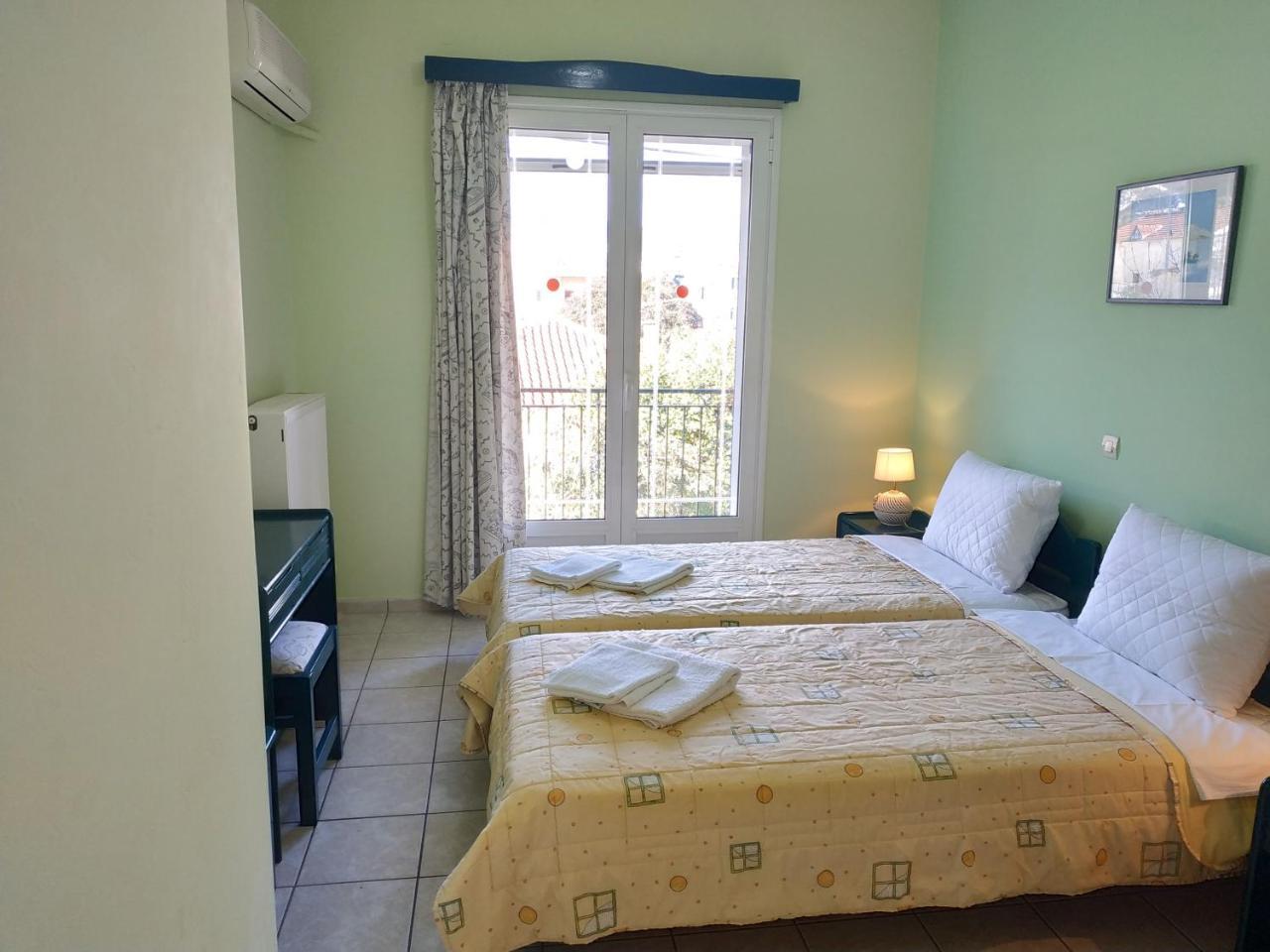 איה אפימיה Konstantinos Apartments מראה חיצוני תמונה